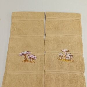 Nwot handcrafted embroidered dish towels
